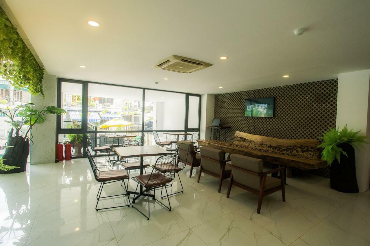 Lava Hotel Nha Trang Buitenkant foto
